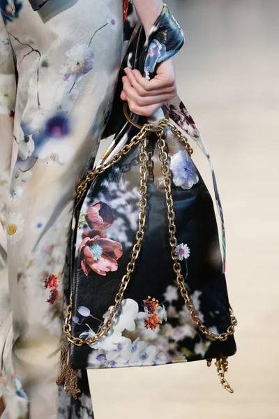 Look 63